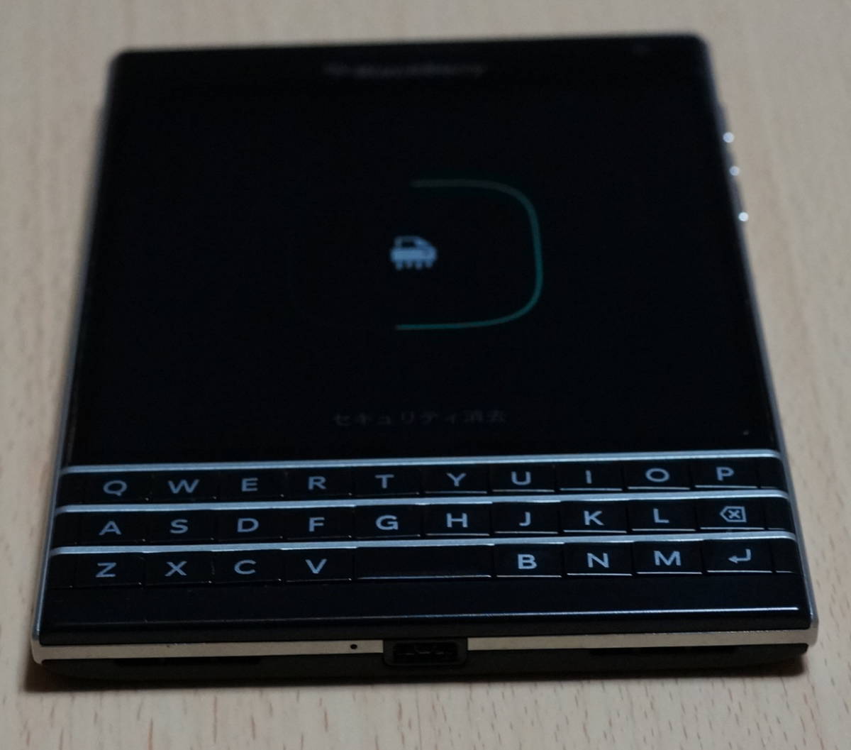 送料無料 中古 Blackberry Passport ブラックベリーパスポート Simフリー の落札情報詳細 ヤフオク落札価格情報 オークフリー スマートフォン版