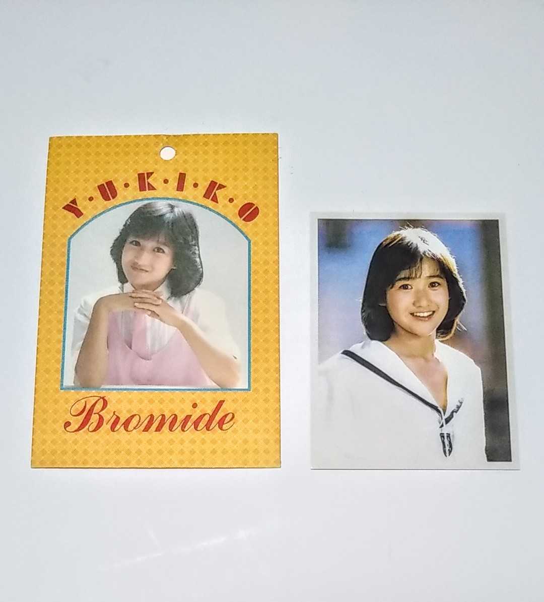 688★★岡田有希子　ビキニ　アマダ　アイドルカード　20円引き　3枚セット　外袋あり　ラミネートカード　1枚　1985年　サンミュージック