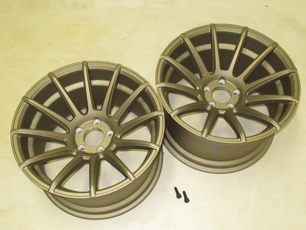 ZUCT BOLT 2本 18インチ 10.5J オフセット＋15 PCD114.3 5穴