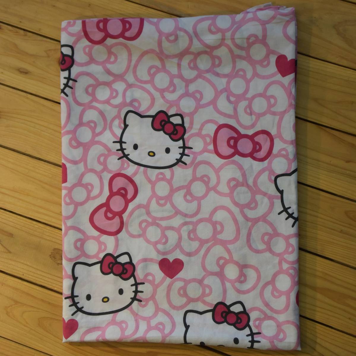 Usaヴィンテージ ハローキティ ベッドシーツ キティちゃん サンリオ 海外企画 リメイク生地 素材 フラットシーツ アメリカ仕入 総柄 B0345 の落札情報詳細 ヤフオク落札価格情報 オークフリー スマートフォン版