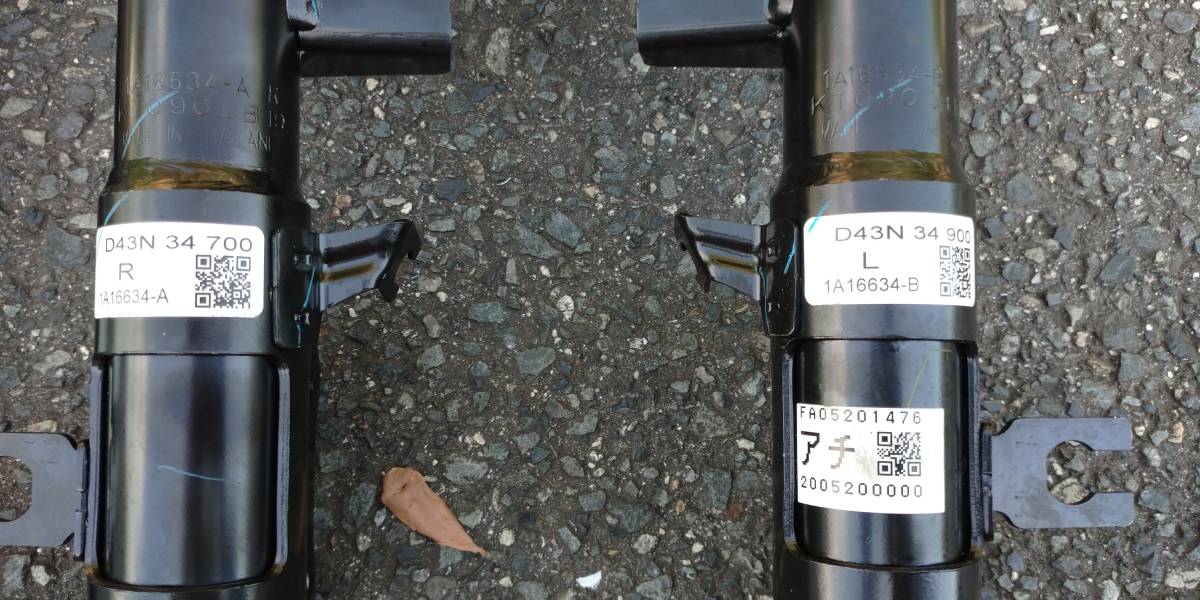 新車外し マツダ/MAZDA 2 純正 6BA-DJLFS サスショックセット の落札