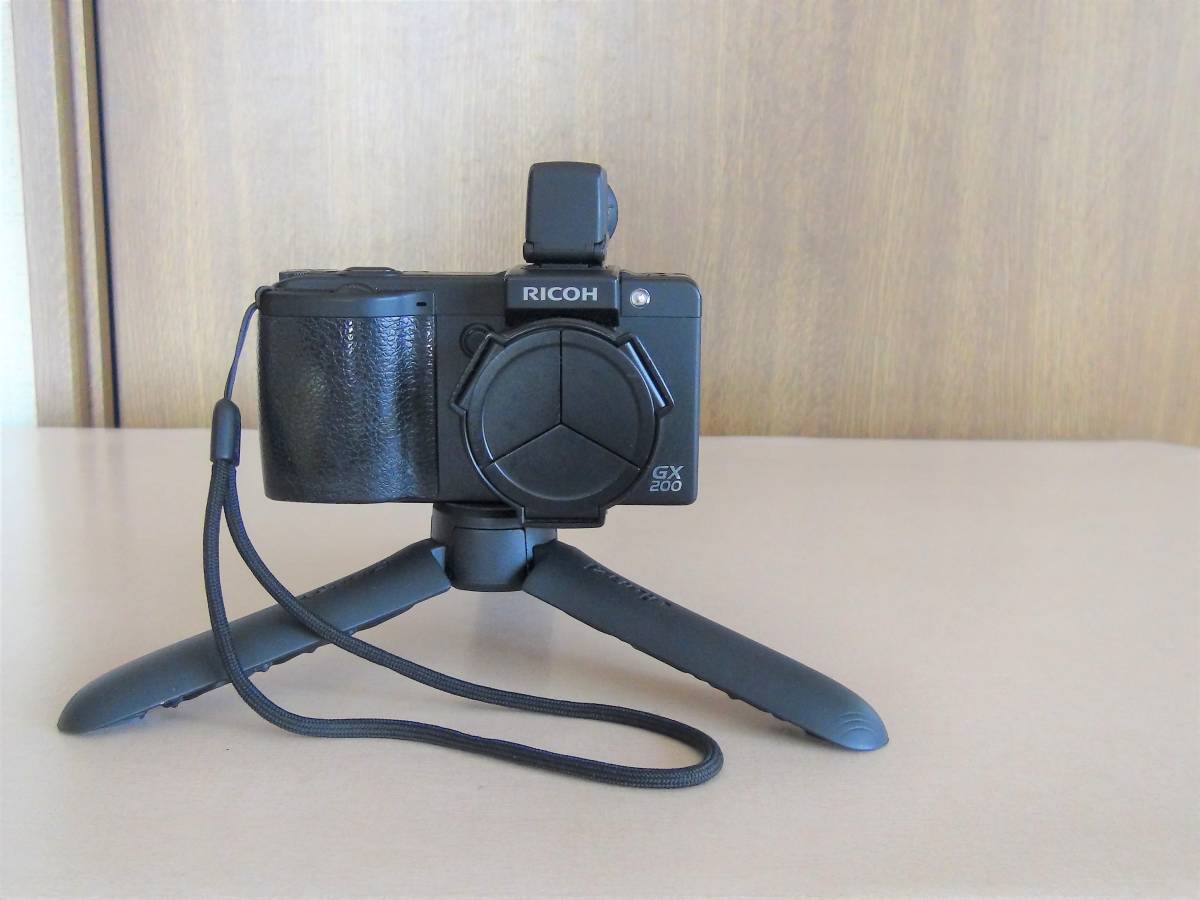RICOH GX200 with VF-1 ビューファインダーキット