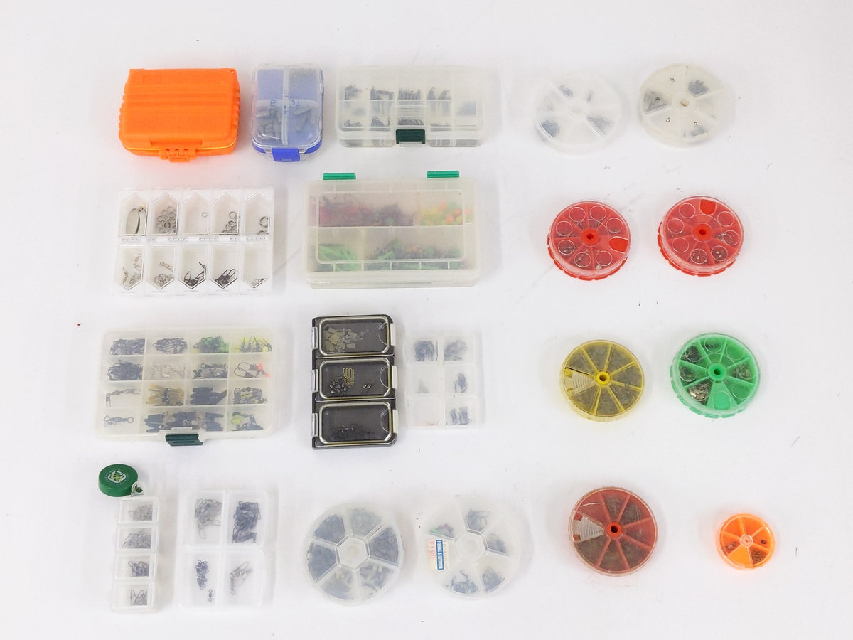 サルカン スイベル スナップ シンカー シモリ玉 ウキ止め など 各種 大量セット ケース付き の落札情報詳細 ヤフオク落札価格情報 オークフリー スマートフォン版