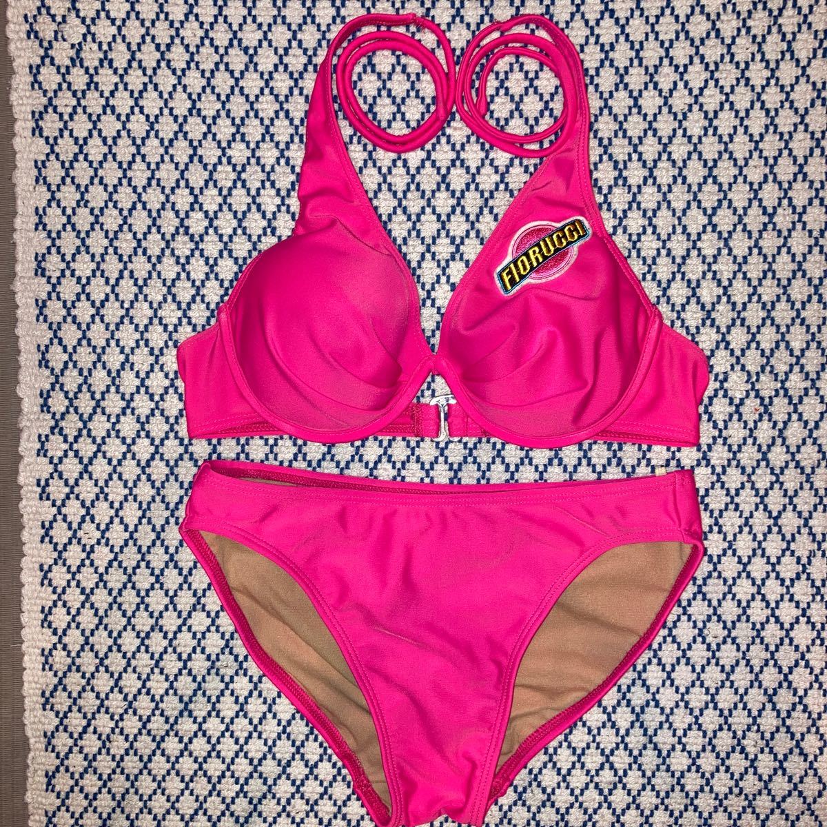 送料無料 フィオルッチ Fiorucci 水着 ビキニ の落札情報詳細 ヤフオク落札価格情報 オークフリー スマートフォン版