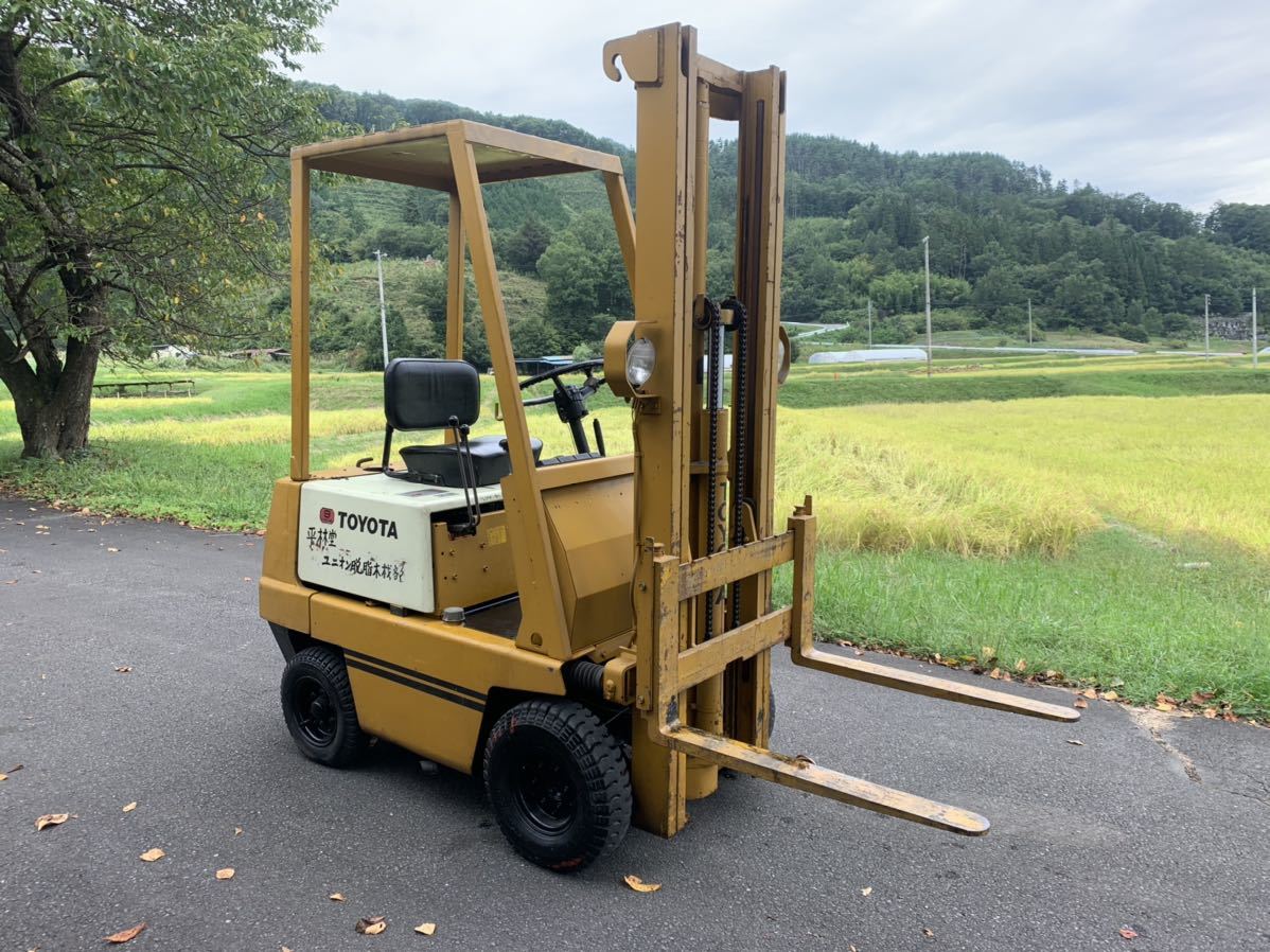 ☆￥10000売り切り☆トヨタ フォークリフト 美品 0.9t コンパクト 
