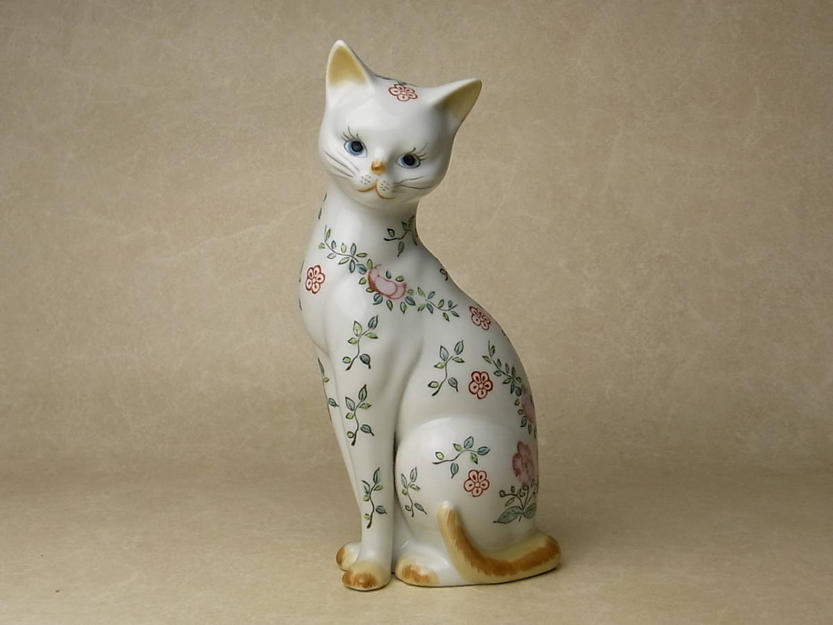 九谷焼 横猫 色絵菊 猫 置物 九谷 角福 猫 置物 花柄 色絵 / 招き猫 レトロ アンティークの落札情報