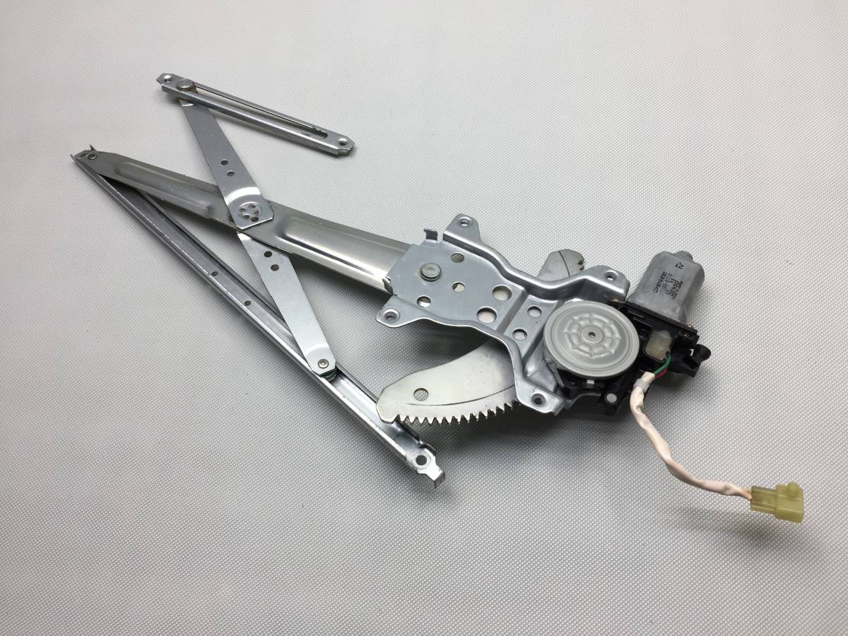 L900S　ムーブ　右フロント　ドア用パワーウインドウモーター/レギュレタモーター ★走行距離　69727km★ L900S ムーブ 右フロント ドア用パワーウインドウモーター⁄レギュレタ