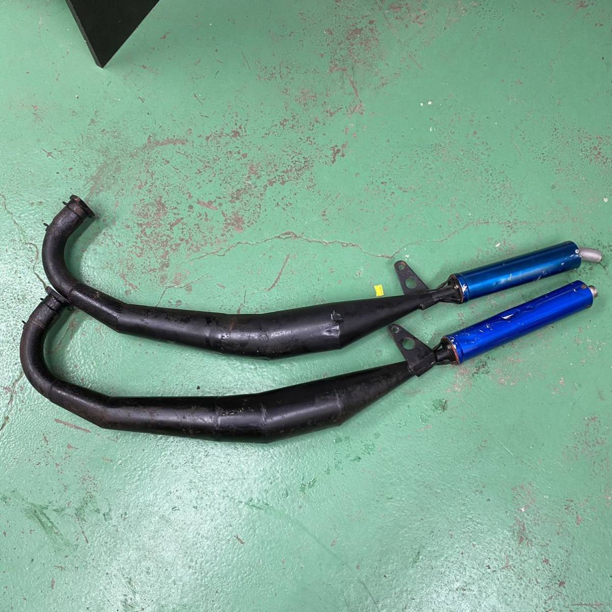 当時物 希少 RZ250 4L3 イノウエバトラーチャンバー 少々難アリ 当時物 希少 RZ250 4L3 イノウエバトラーチャンバー 少々難アリ