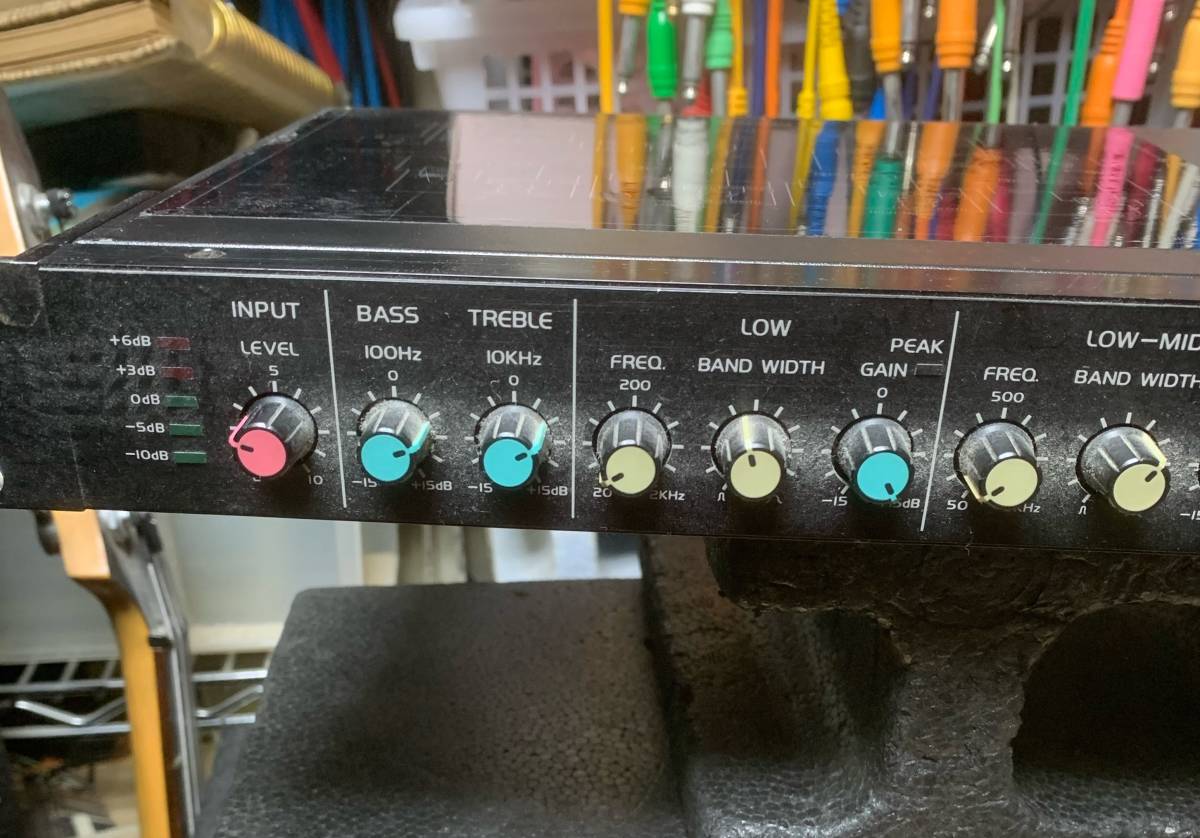 MAXON PQ1004 パラメトリックイコライザー