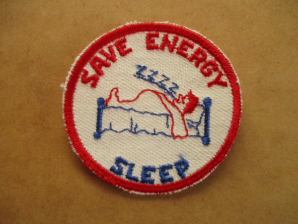 70s Save Energy Sleep エネルギー睡眠ビンテージ刺繍ワッペン ギャグおもしろいデッドストック古いアメリカ米国アップリケusaパロディs3 の落札情報詳細 ヤフオク落札価格情報 オークフリー スマートフォン版