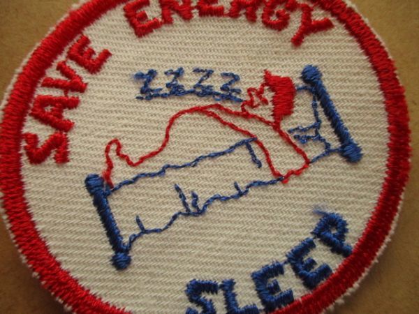 70s Save Energy Sleep エネルギー睡眠ビンテージ刺繍ワッペン ギャグおもしろいデッドストック古いアメリカ米国アップリケusaパロディs3 の落札情報詳細 ヤフオク落札価格情報 オークフリー スマートフォン版