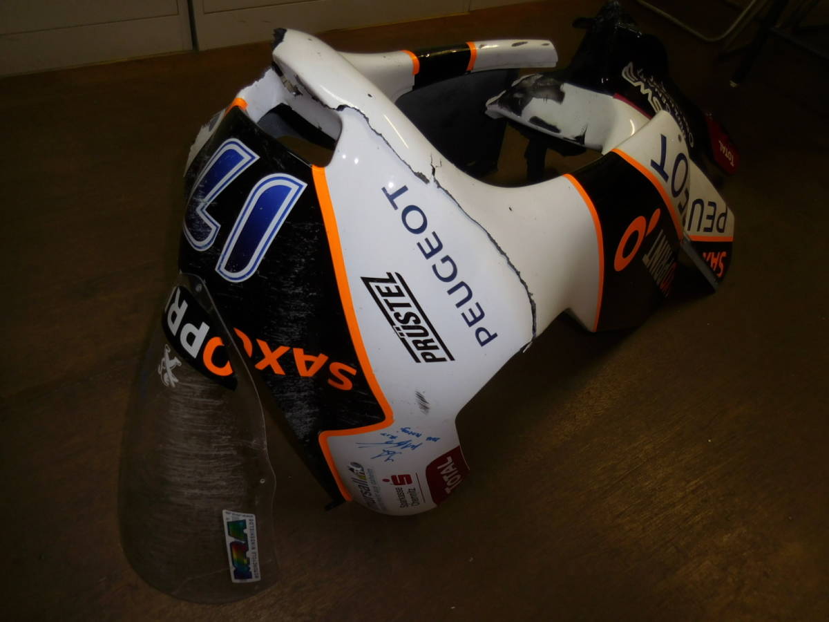 Moto3 実使用カウル1式 直筆サイン入り モトgp クラッシュパーツ ジョン マクフィー 17 16年モテギ プジョー日本gp の落札情報詳細 ヤフオク落札価格情報 オークフリー スマートフォン版