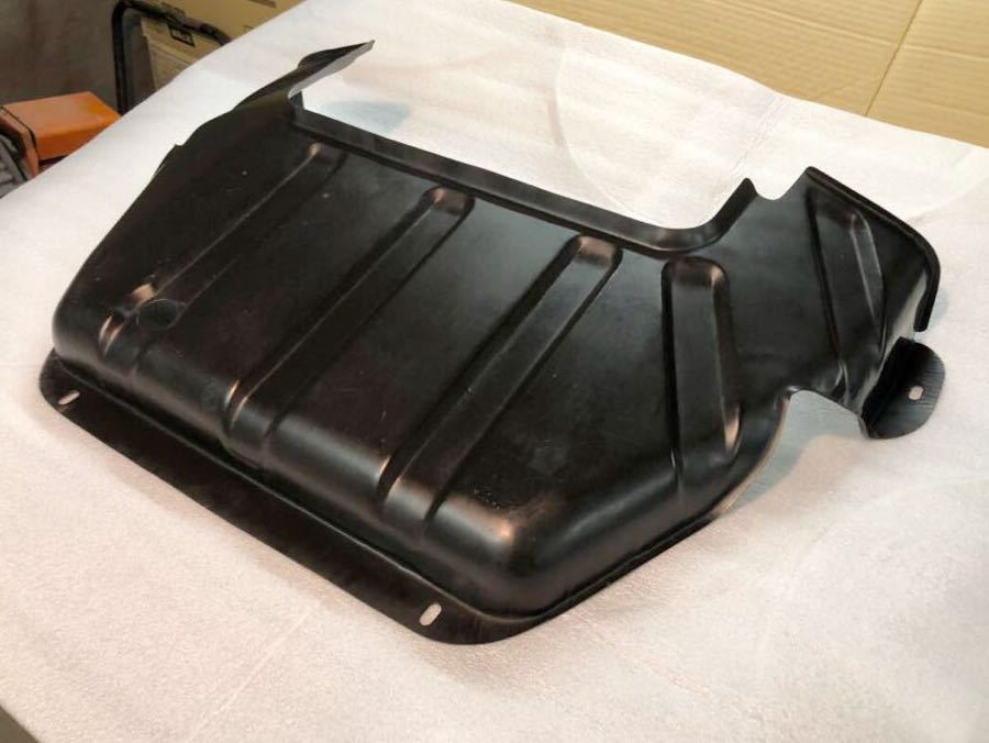 gc10 kgc10 ハコスカ用　エンジンアンダーカバー　FRP製 gc10 kgc10 ハコスカ用 エンジンアンダーカバー FRP製 パーツアシスト