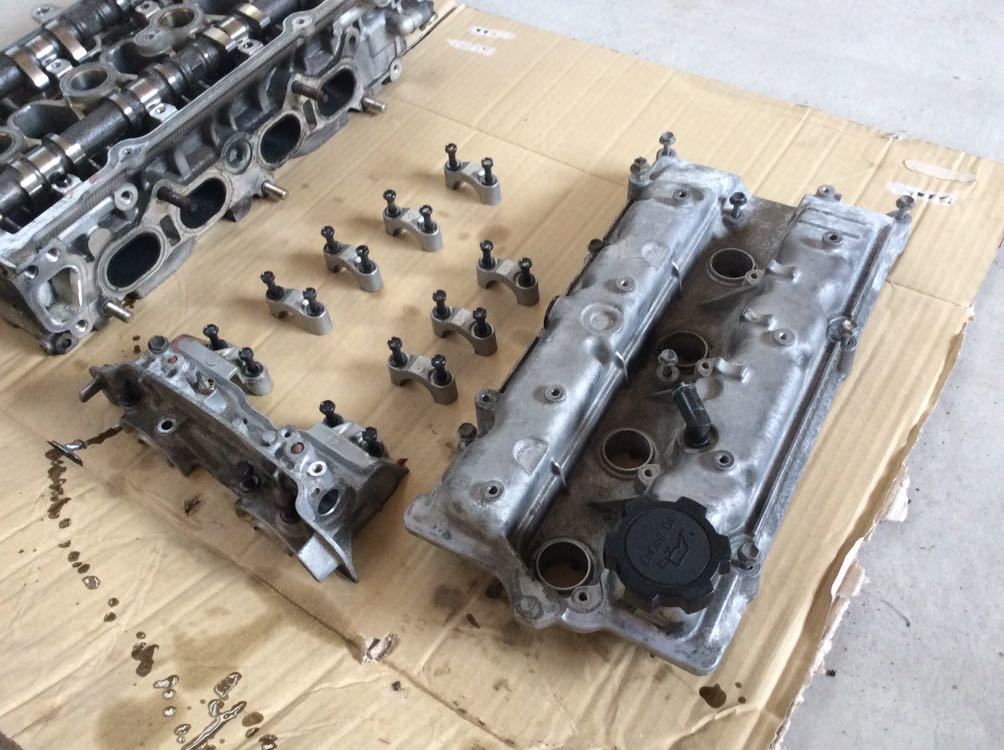 トヨタ アルテッツァ SXE10 前期シリンダーヘッド カムシャフト