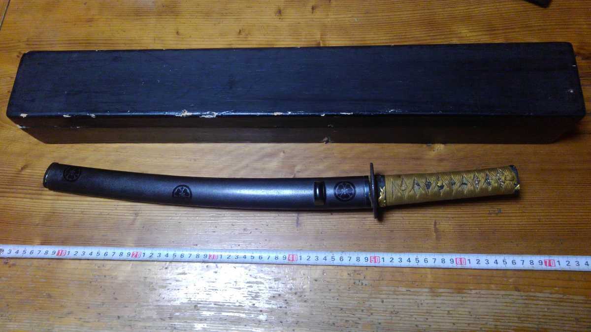 名作 鶴丸拵 黒漆剣片喰家紋蒔絵塗茶糸捻巻脇差拵 専用落箱 鶴図 透鍔 鍔図揃い縁頭 稲穂図大目貫 しとどめ付 拵え全長60 の落札情報詳細 ヤフオク落札価格情報 オークフリー スマートフォン版
