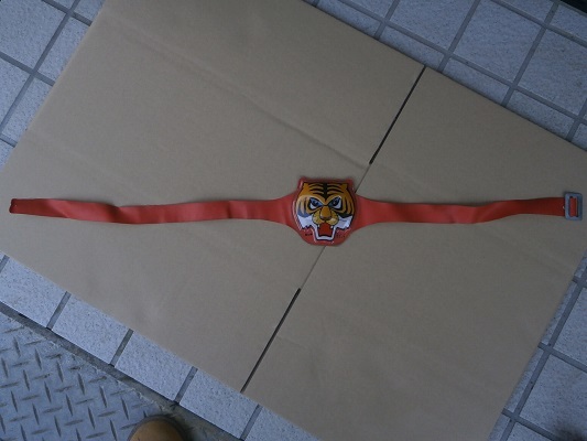 1970年 ロッテタイガーマスクガムの懸賞品 タイガーマスクのベルト 赤
