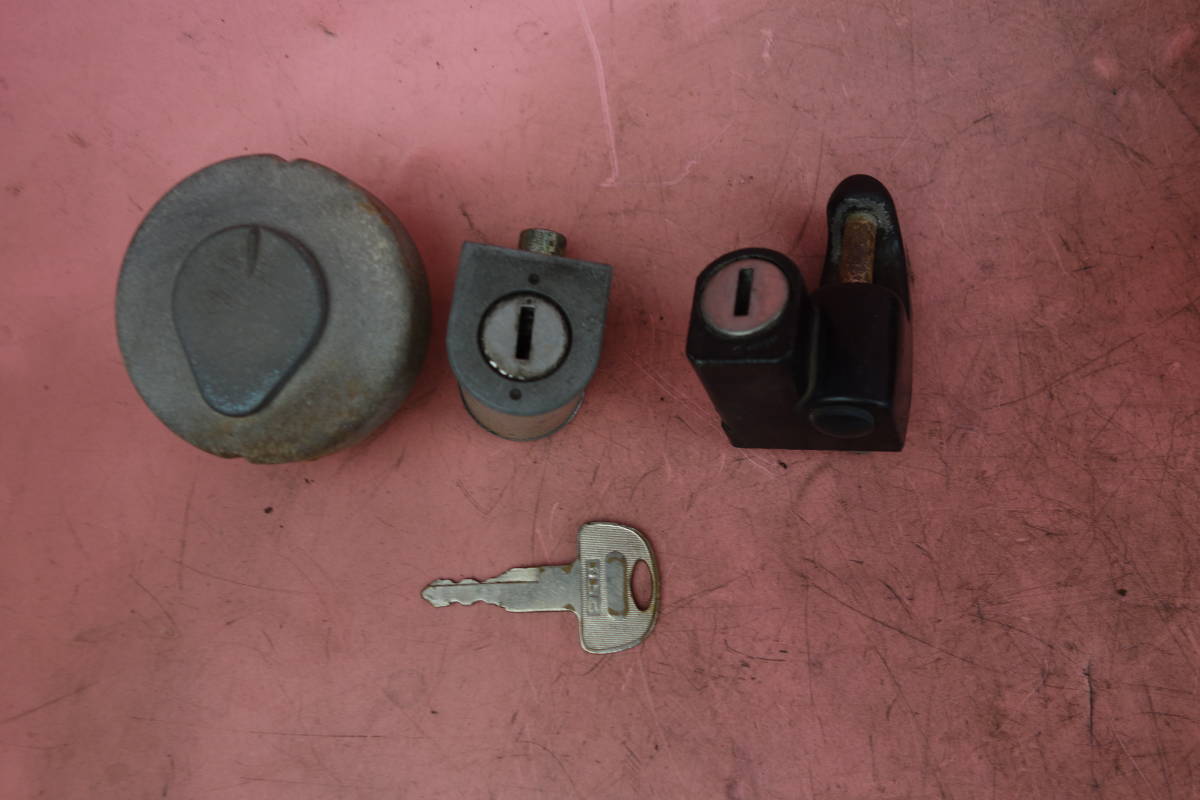 1台分解 1キー作動良好 スーパーカブ90 純正 タンクキャップ メットホルダー ハンドルロック Ha02 C90 C110 リトルカブ 60raz36 の落札情報詳細 ヤフオク落札価格情報 オークフリー スマートフォン版