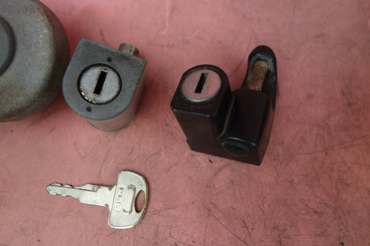 1台分解 1キー作動良好 スーパーカブ90 純正 タンクキャップ メットホルダー ハンドルロック Ha02 C90 C110 リトルカブ 60raz36 の落札情報詳細 ヤフオク落札価格情報 オークフリー スマートフォン版