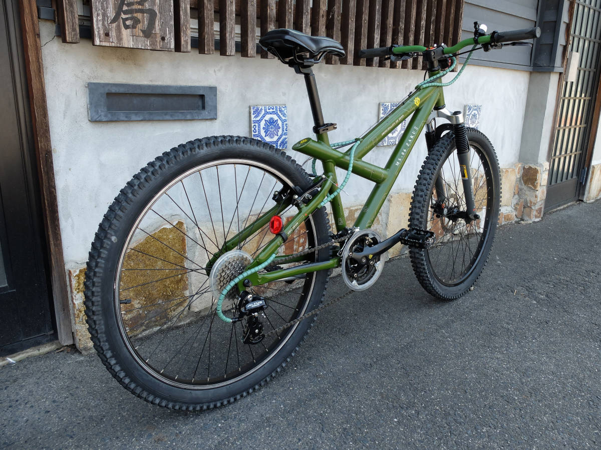 GUNDAM BICYCLE 26型 MS-06 ZAKU II-MTB 送料込 GUNDAM BICYCLE 26型 MS-06 ZAKU II-MTB 送料込 - メルカリ