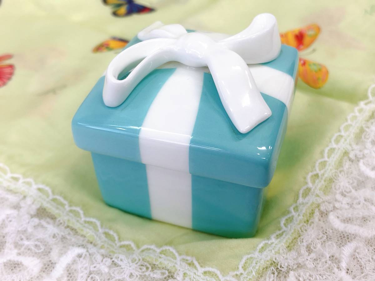 ティファニー Tiffany Co ブルーボウボックス 小物入れ 陶器 ティファニーボックス ミニ アクセサリーケース リボン Box 収納 の落札情報詳細 ヤフオク落札価格情報 オークフリー スマートフォン版
