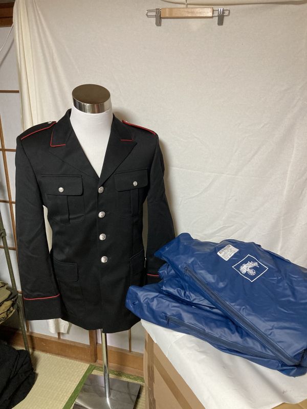 新品 イタリア カラビニエリ 制服上着 大量出品 国家憲兵隊 ミリタリーパレード の落札情報詳細 ヤフオク落札価格情報 オークフリー スマートフォン版