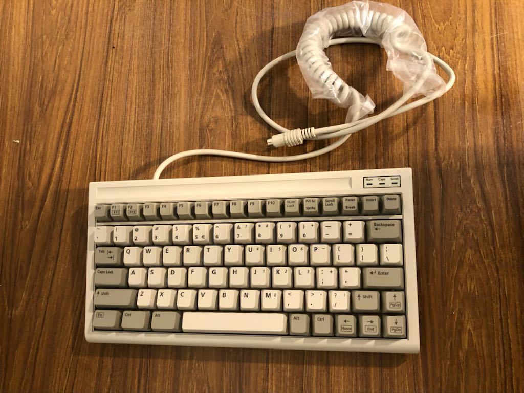 ぷらっとホーム USB仕様 A4サイズコンパクトキーボード FKB8579 & コンパクト 英語 キーボード BTC 5100C US配列 101キー  MINI KEYBOARD の落札情報詳細 - Yahoo!オークション落札価格検索 オークフリー