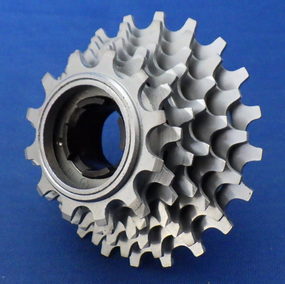 サイハン】SUNTOUR WINNER PRO 7速 ボスフリー 12-21T 中古品