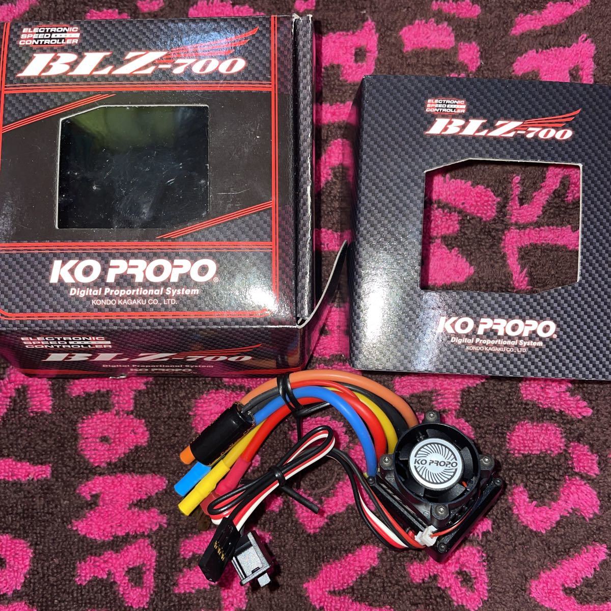 KO ブラシレスモーター、ESC、BLZ-700 BLM17.5 プログラマー 未使用に近い】ブラシレスモーター スピードコントローラー アンプ