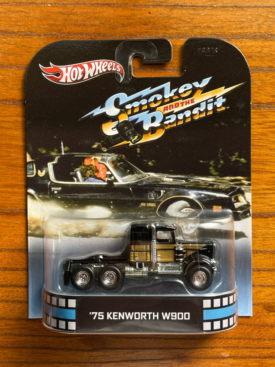 未使用】Hot Wheels 2013 Retro Entertainment SMOKEY AND THE BUNDIT