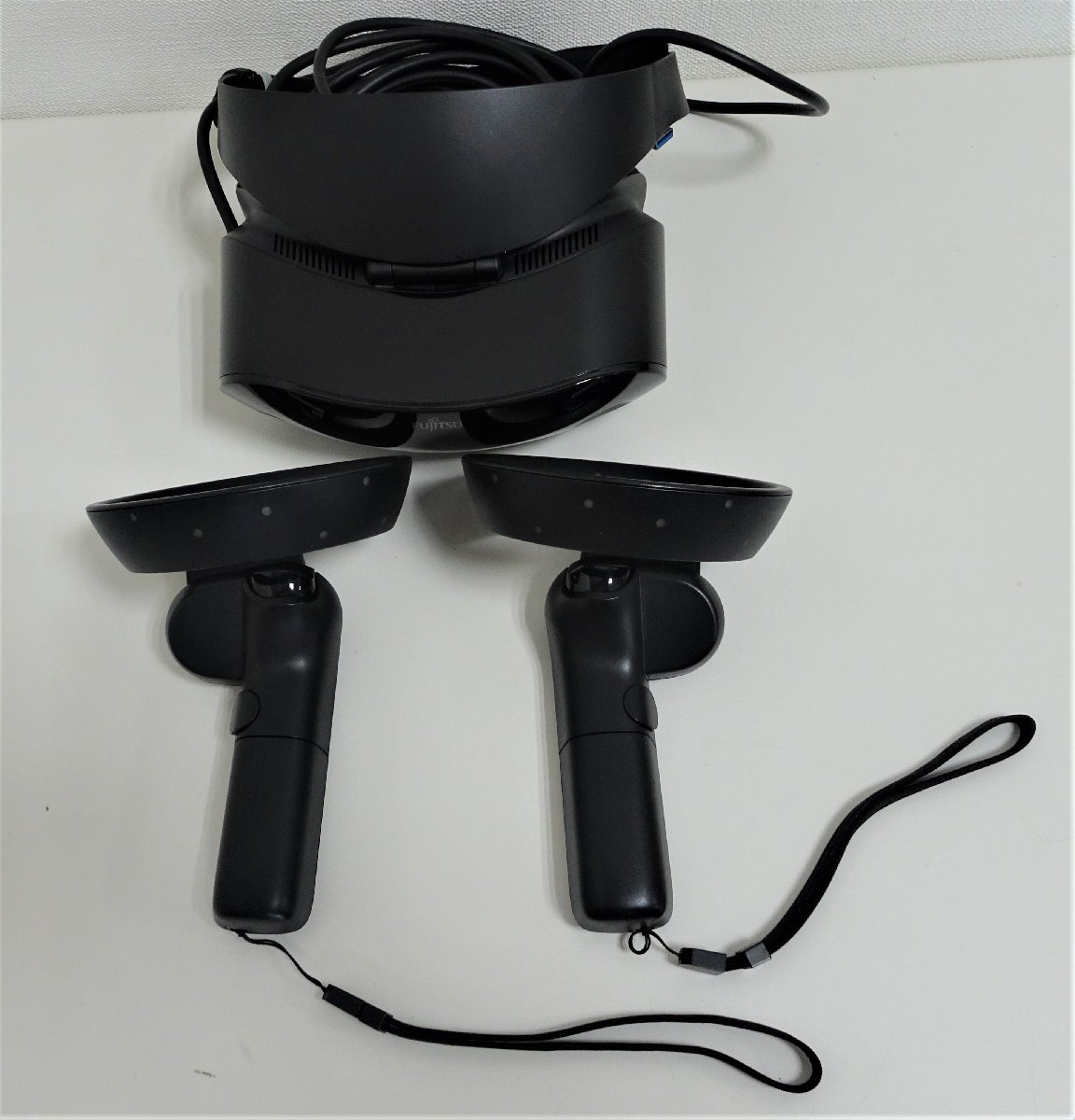 サムスン、499ドルのWindows Mixed Realityヘッドセットを発表