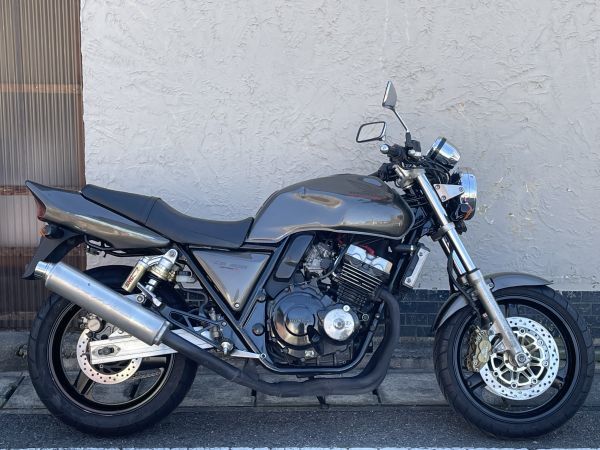 【BST】a★ホンダ　ＣＢ４００ＳＦ　バージョンＳ　ＮＣ３１　純正　　エンジンガード　バンパー　フロント　　　　　　　　　　　　　　★ 人気SALE，最新作 ☆CB400SF Version S (NC31) 純正 ガソリンタンク SW0604