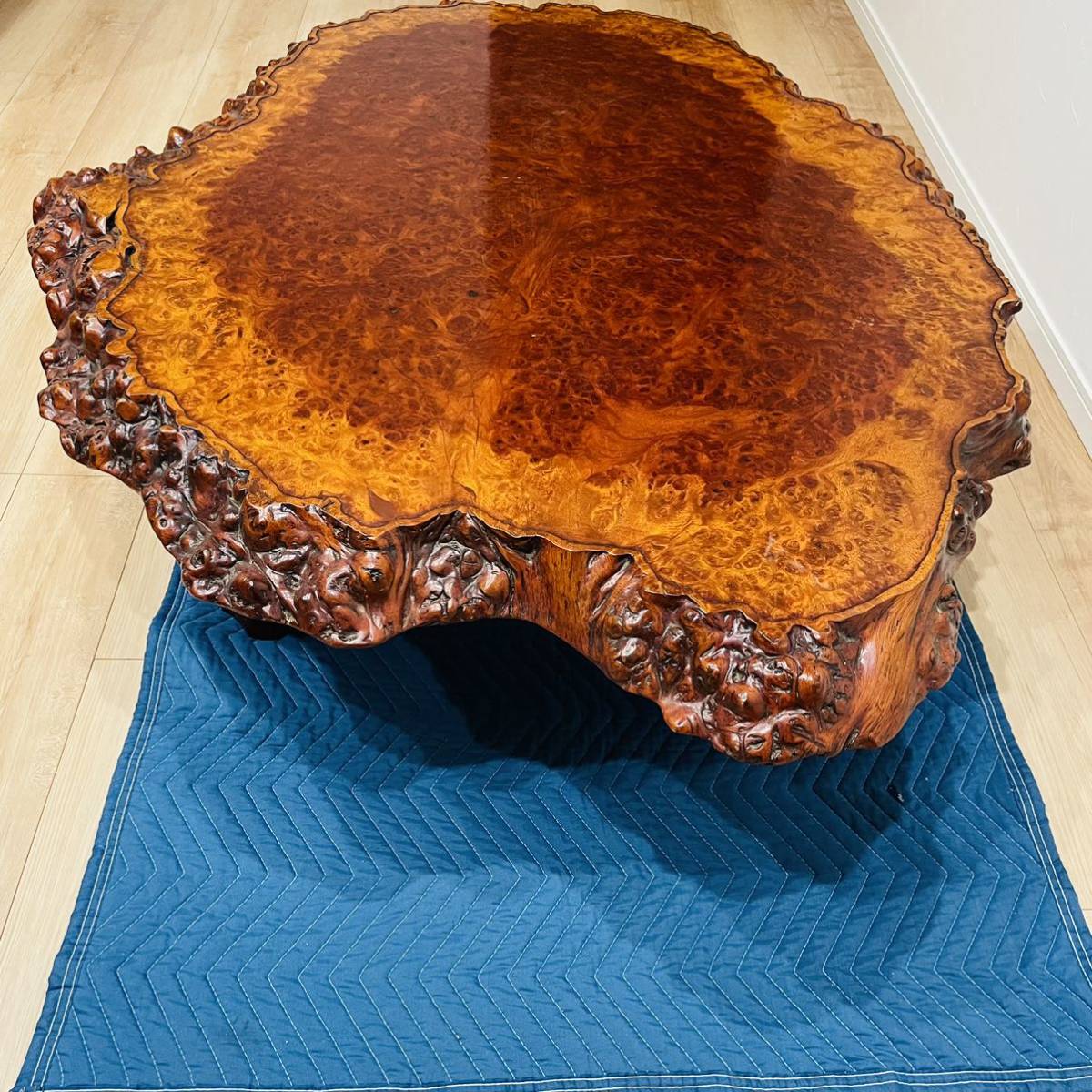 特大高級花梨材　玉杢　葡萄杢　座卓　玉杢　一枚板　無垢材　銘木　瘤木　本花梨 特大高級花梨材玉杢葡萄杢座卓玉杢一枚板無垢材銘木瘤木本花梨