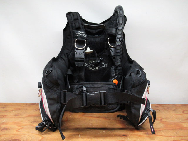 TUSA＊ダイビング BCD ＊Sサイズ＊黒（TUSA Tina ダイビング BCD 仰々 