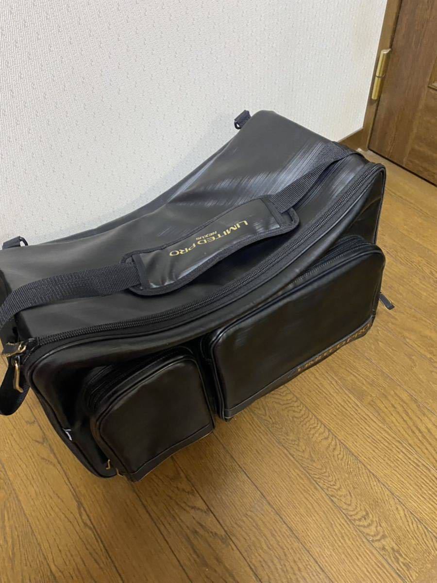 シマノ DUFFLE BAG LIMITED PRO 45L(リミテッドブラック) 返品種別A
