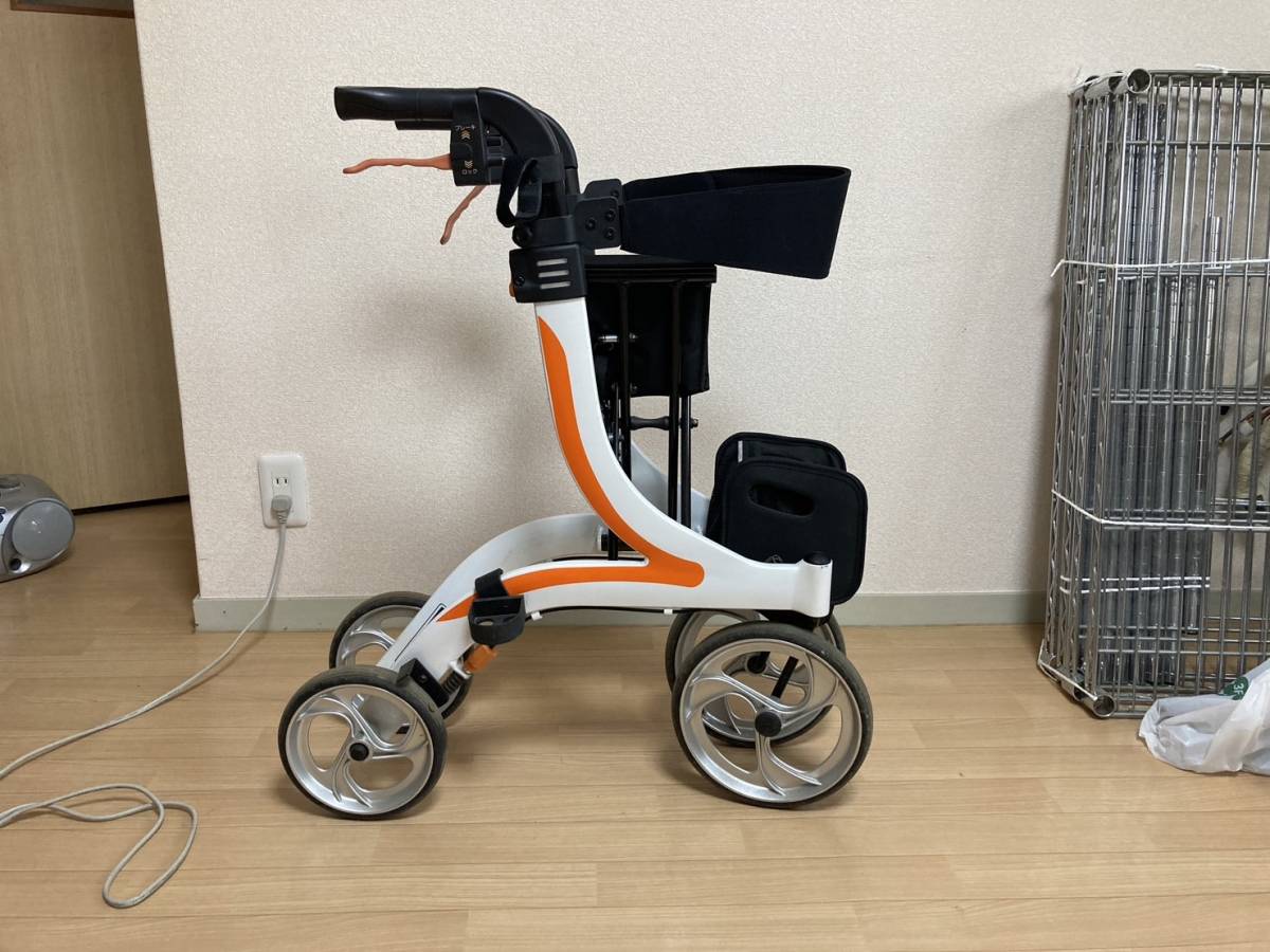 美品】カワムラサイクル 歩行器 KW40 ごまかせ