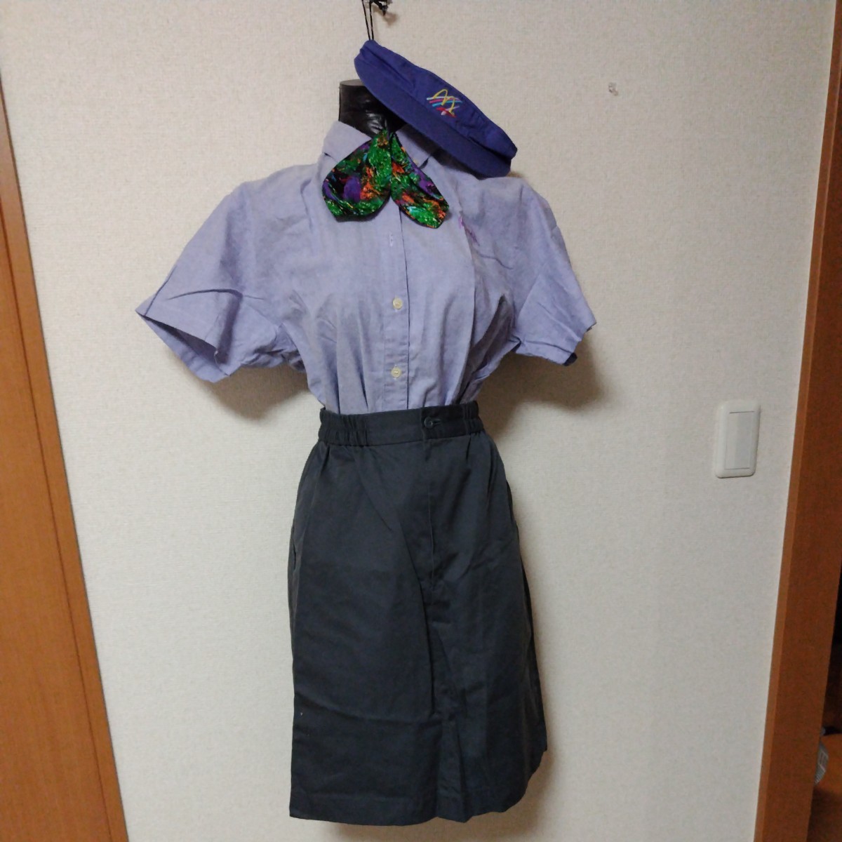 やや傷や汚れあり】マクドナルド 制服 マック ユニフォーム 店員