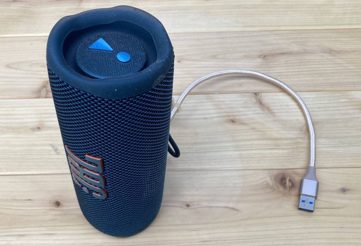 JBL FLIP6 Bluetoothスピーカー 2ウェイ・スピーカー構成/USB C充電/IP67防塵防水/パッシブラジエーター搭載/ポー JBL FLIP6 Bluetoothスピーカー 2ウェイ・スピーカー 目立った傷や汚れ