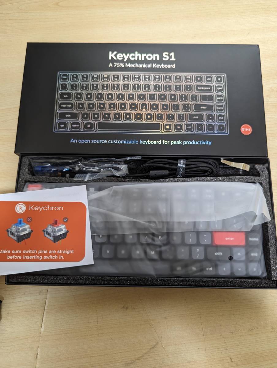 未使用に近い】キークロン Keychron S1 QMK カスタムメカニカル 