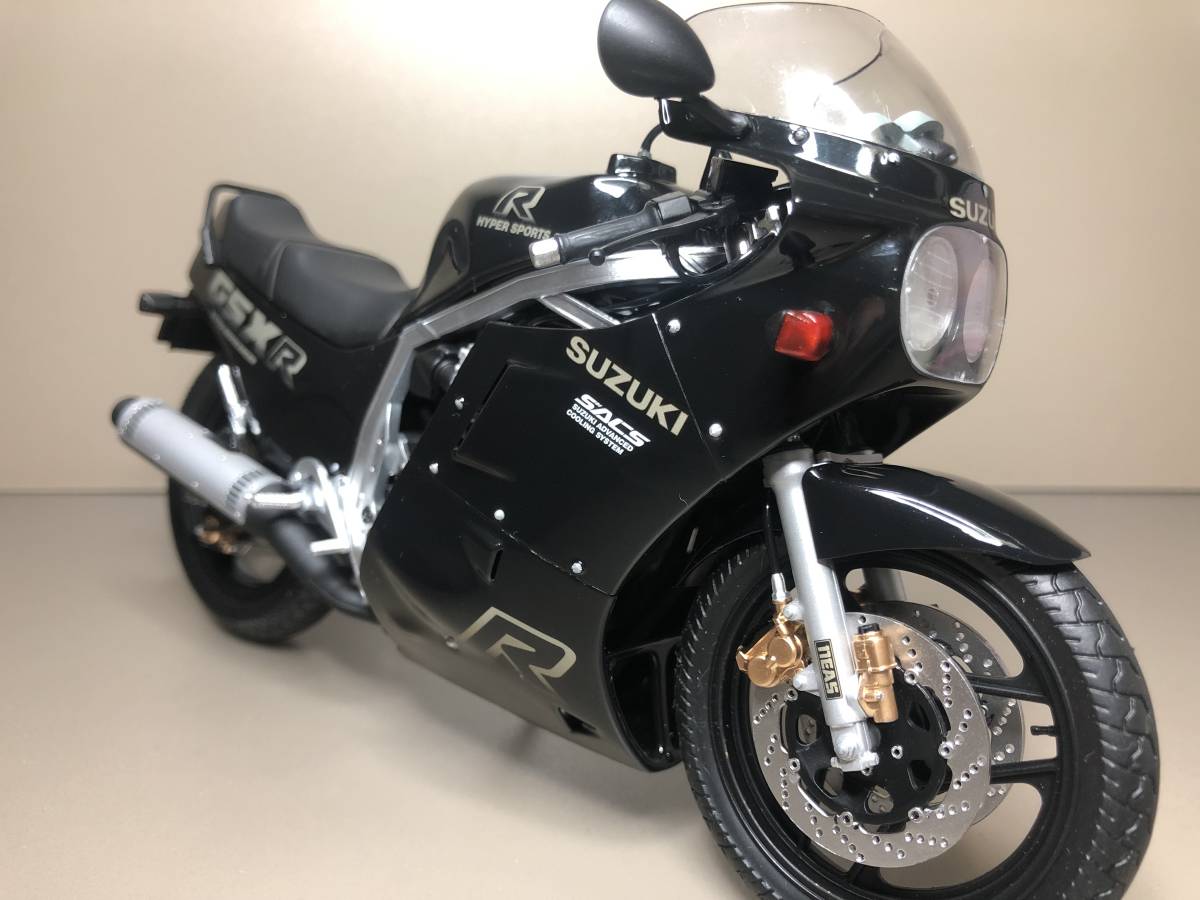 ブラックバス　一式 ハセガワ 1/12 スズキ GSX-R750(H)(GR71G) ブラック/ゴールドカラー