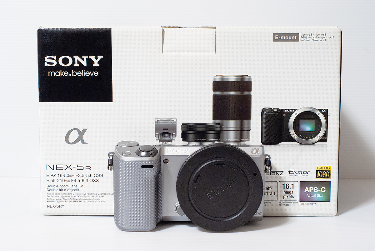 英語仕様)Sony NEX-5R ミラーレスカメラ ストロボとバッグ付き 英語仕様)Sony NEX-5R ミラーレスカメラ ストロボとバッグ付き