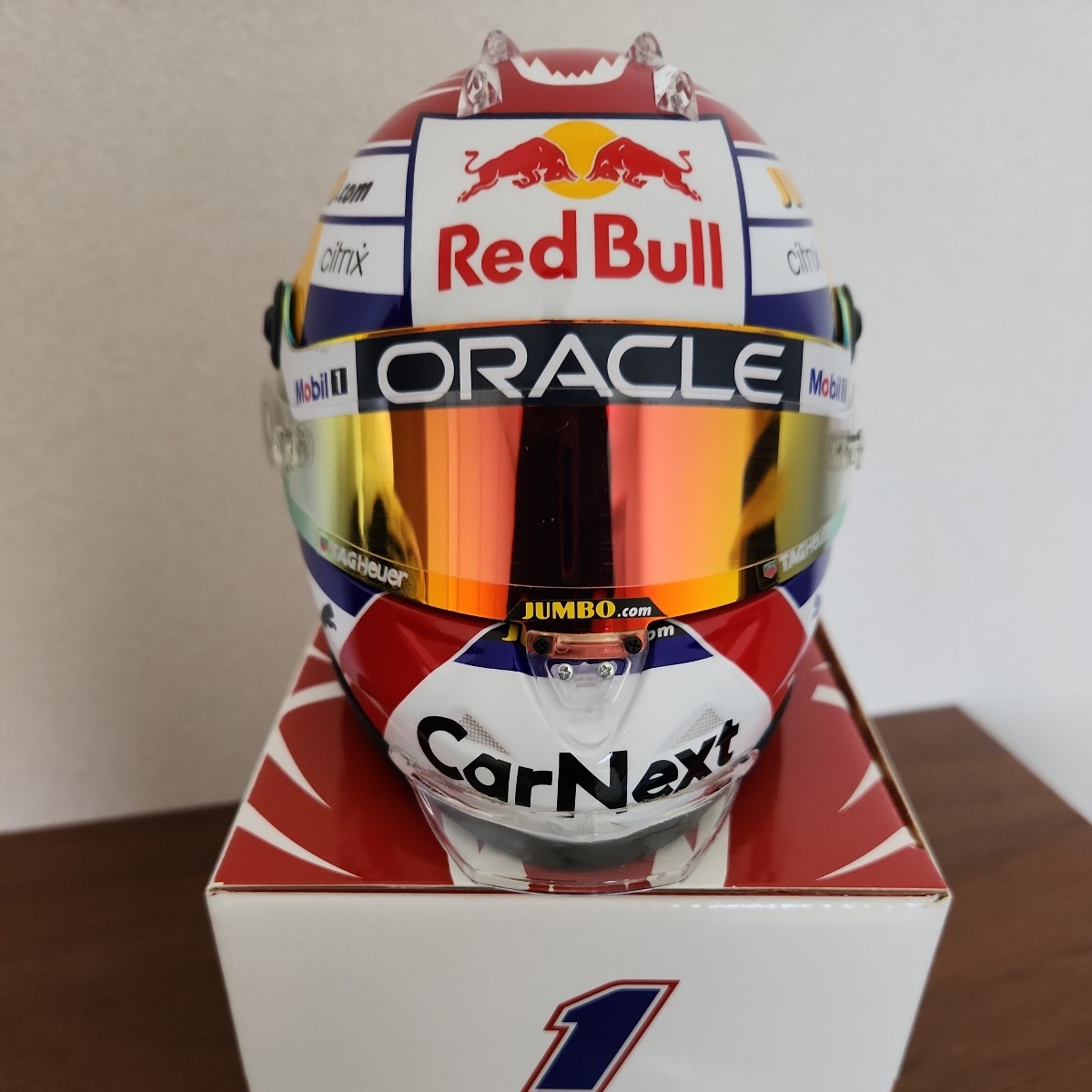 マックス・フェルスタッペン レッドブルホンダ1/2ヘルメット