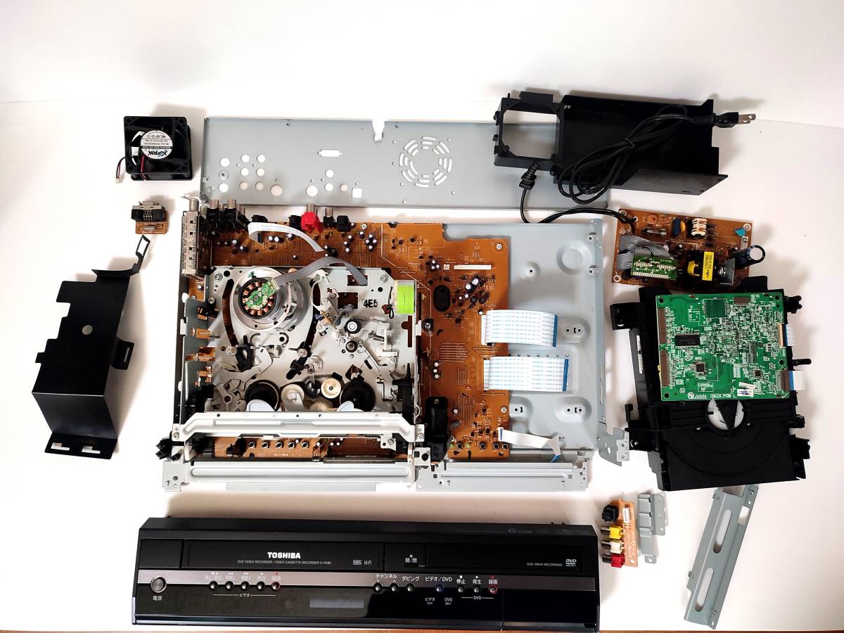 目立った傷や汚れなし】○各種メンテ済み☆美品○ D-VR8K TOSHIBA VHS