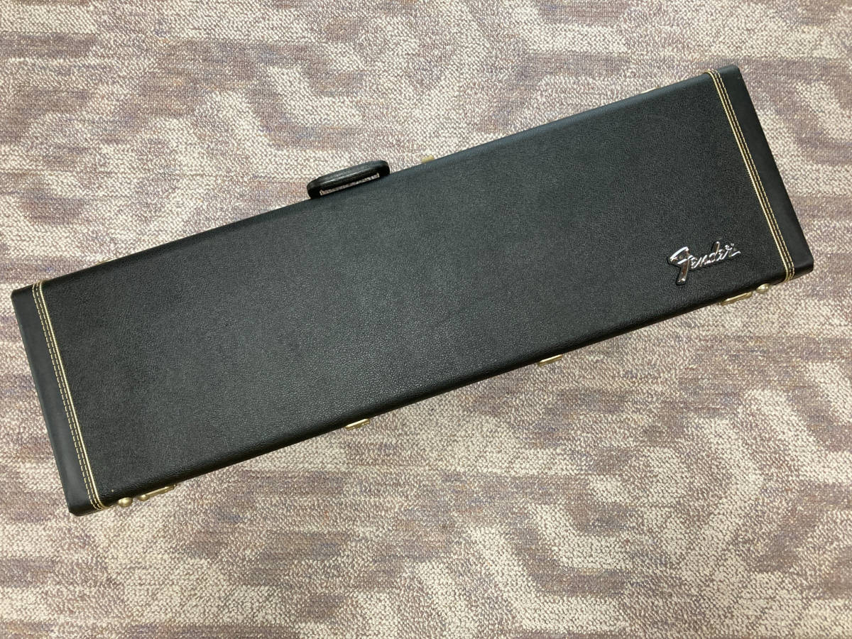 当サイト最安フェンダーベースハードケース タバコ臭無し 大きな傷なし