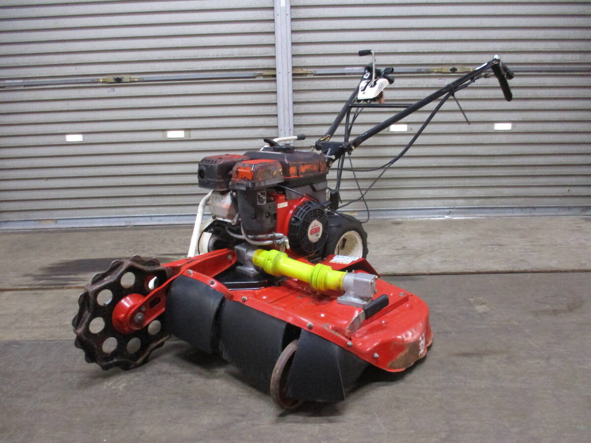 牧草モア yrm821 草刈り