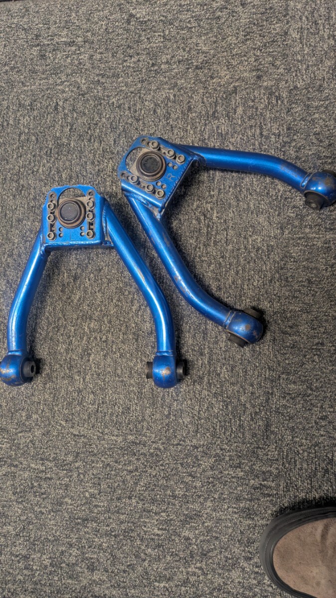 クスコ　CUSCO アッパーアーム　アルテッツァ　JZX110 JZS171 クスコCUSCO アッパーアームアルテッツァJZX110 JZS171