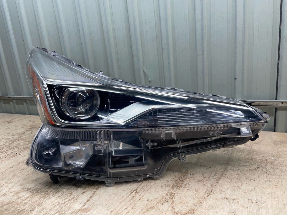 プリウスPHV 左ヘッドランプ ZVW52 81185-47560 送料無料 トヨタ