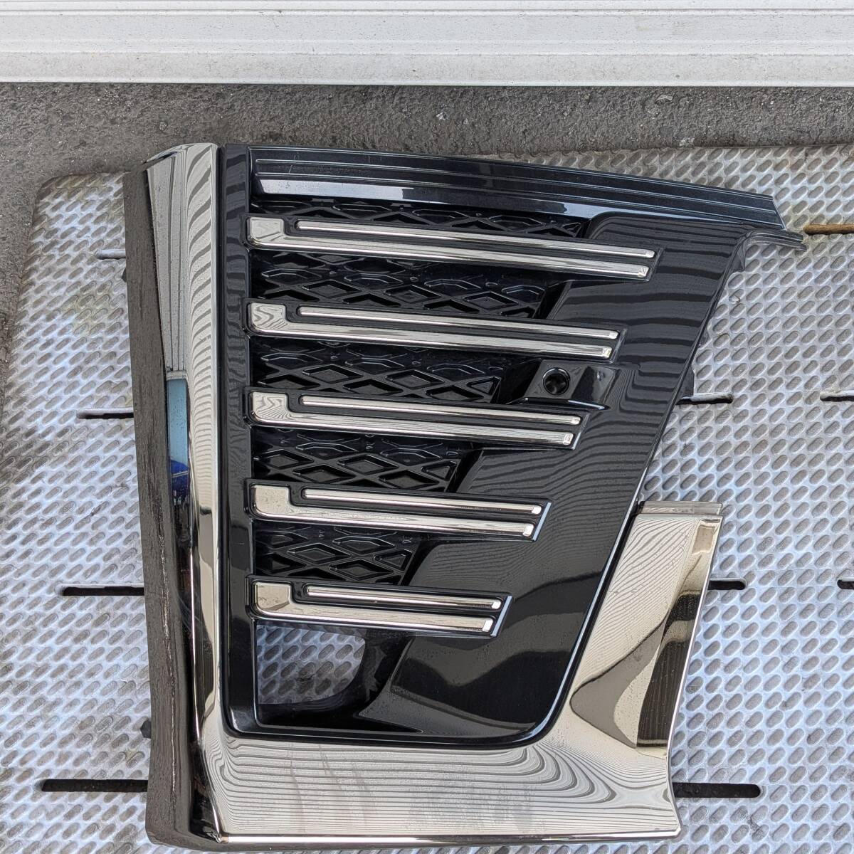 ヴェルファイア 30系/AGH30W/GGH30W 後期 純正 フロントグリル 