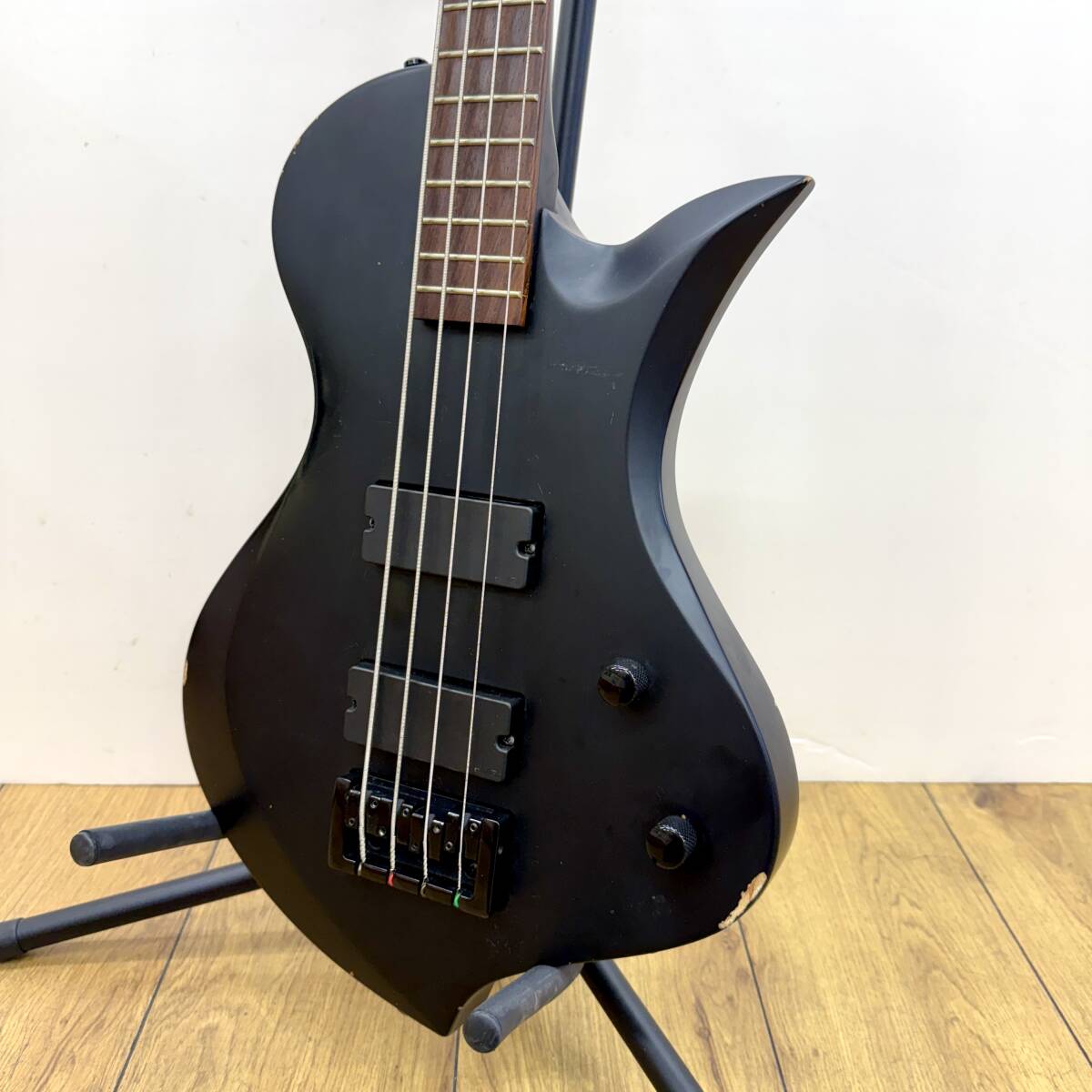 FERNANDES / RAVELLE / ソフトケース付属 / レスポールを継承した変形