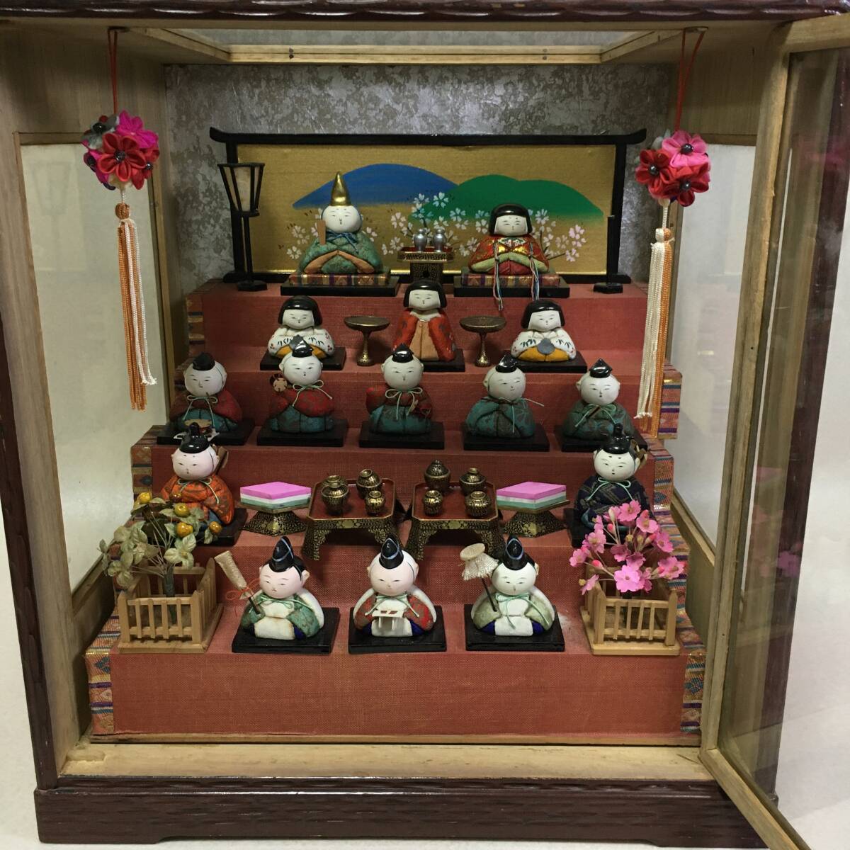 奈良人形 一刀彫 瀬谷桃源作 奈良一刀彫 五代 雛人形 瀬谷桃源 段飾雛