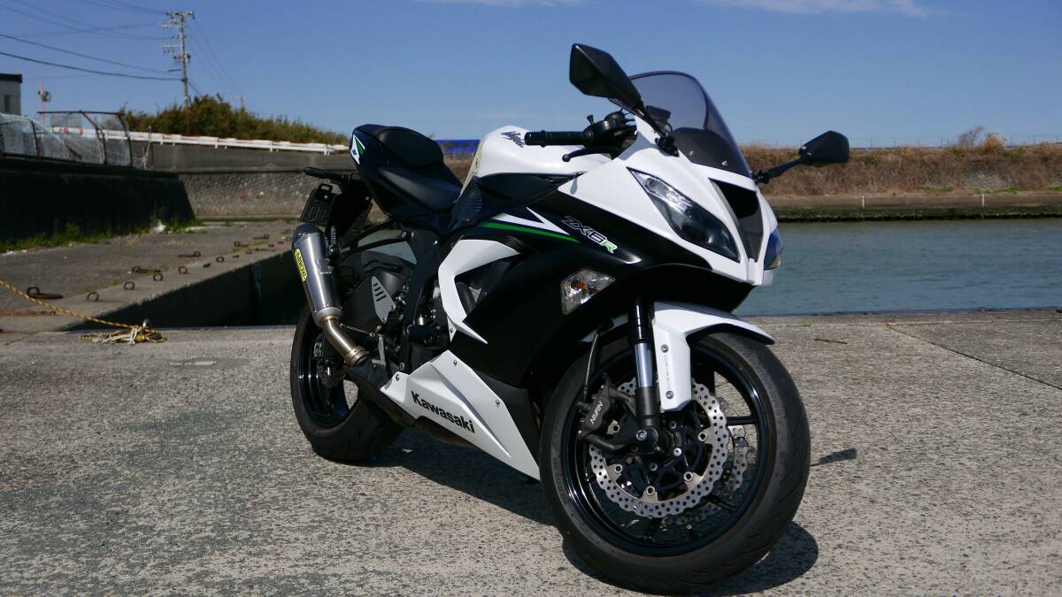 ＺＸ９Ｒ　逆車（フルパワー）ワンオーナー　程度良 カワサキ Ninja ZX－9R 逆車 1999年式 OVERマフラー